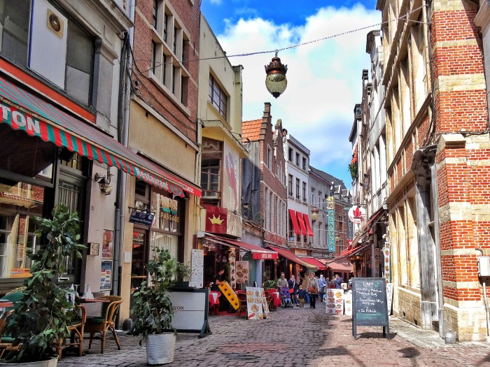 Rue des Bouchers Brussels - World Wanderista